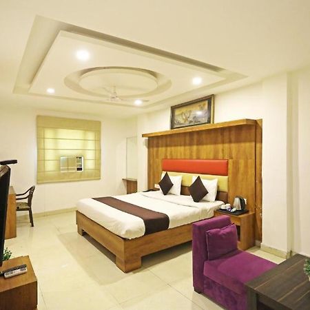 Hotel Urban Luxury Új-Delhi Kültér fotó