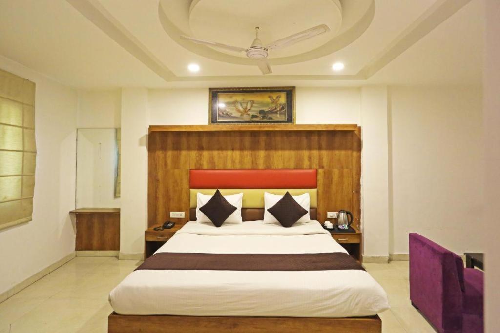 Hotel Urban Luxury Új-Delhi Kültér fotó