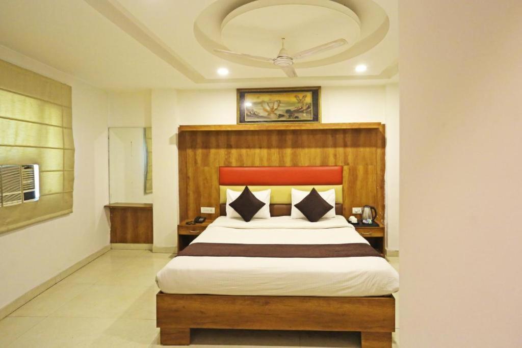 Hotel Urban Luxury Új-Delhi Kültér fotó