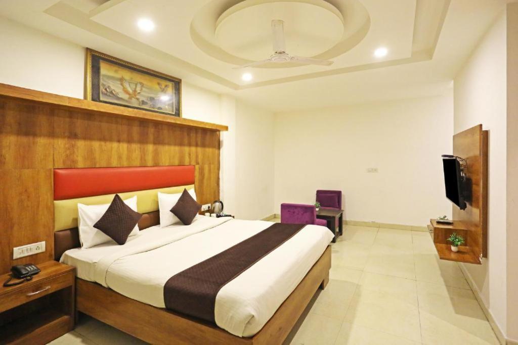 Hotel Urban Luxury Új-Delhi Kültér fotó